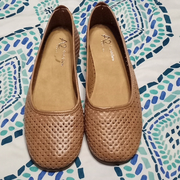 Womens flats